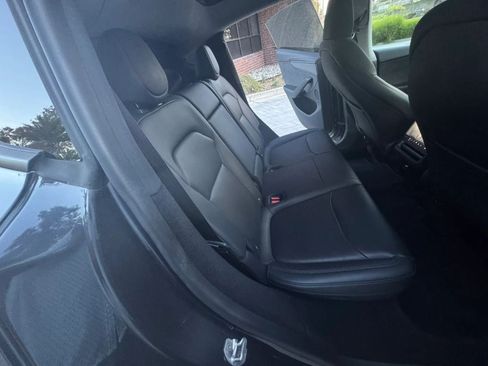 Used 2026 Tesla Model Y Long Range RWD image 12