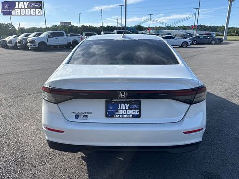 Used 2023 Honda Accord LX image 5
