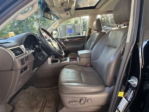 Used 2013 Lexus GX 460 w/ Comfort Plus Pkg AWD/4WD image 4