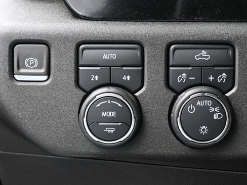 Used 2022 Chevrolet Silverado 1500 LT image 22