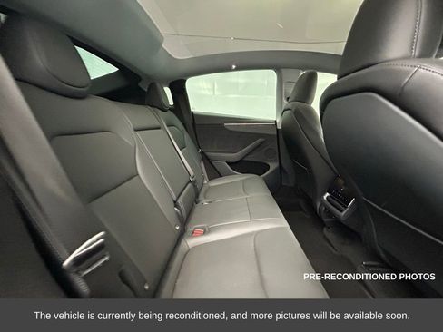 Used 2026 Tesla Model Y Long Range image 13