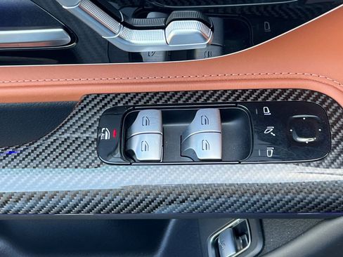 Used 2022 Mercedes-Benz SL 55 AMG 4MATIC image 15
