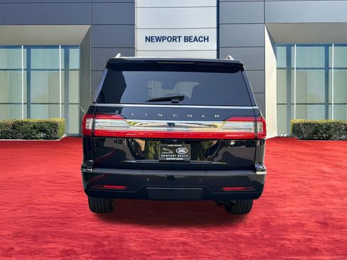 Used 2020 Lincoln Navigator L Reserve w/ Luxury Package AWD/4WD image 10