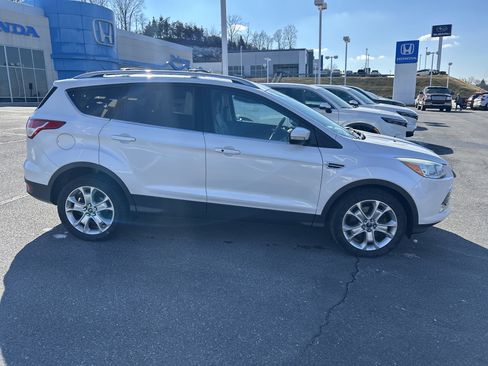 Used 2016 Ford Escape Titanium image 7