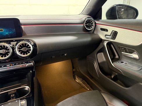 Used 2022 Mercedes-Benz CLA 250 image 18