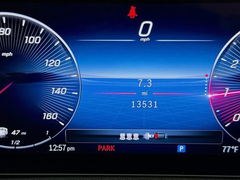 Used 2025 Mercedes-Benz GLB 250 4MATIC w/ Winter Package image 12