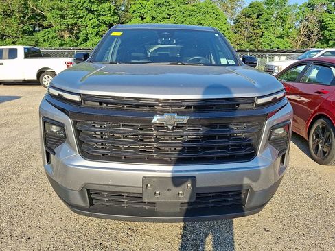 Used 2024 Chevrolet Traverse LS w/ Midnight/Sport Edition FWD image 2