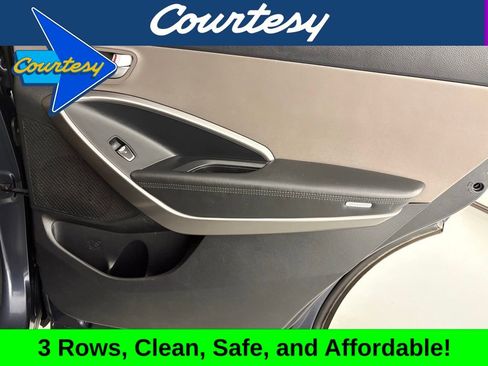 Used 2017 Hyundai Santa Fe Limited image 40