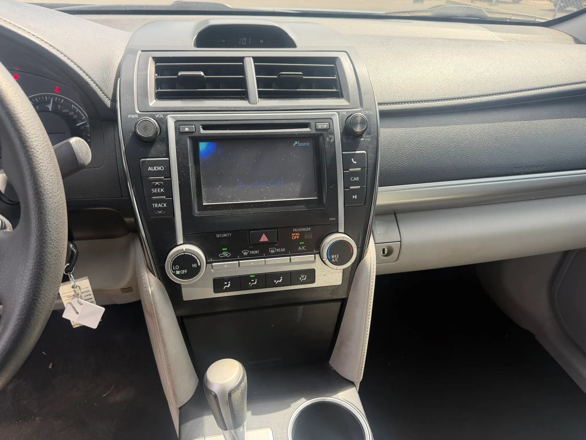Used 2012 Toyota Camry LE FWD image 18