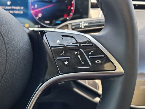 Used 2025 Mercedes-Benz E 350 Sedan image 26