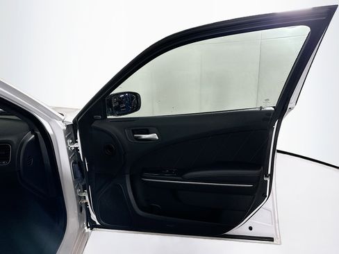 Used 2023 Dodge Charger SXT image 29