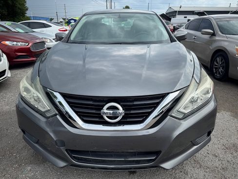 Used 2017 Nissan Altima 2.5 S w/ Power Driver Seat Package FWD image 3