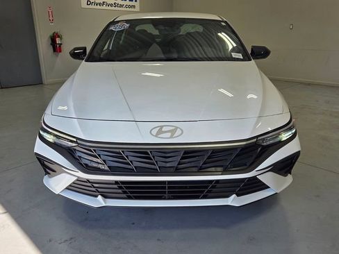 Certified 2025 Hyundai Elantra Sport FWD image 2