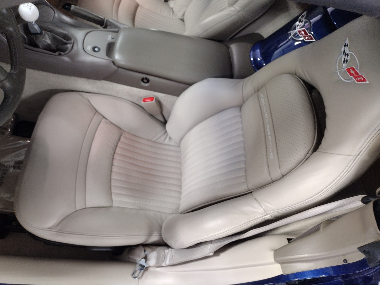 Used 2004 Chevrolet Corvette Convertible w/ Preferred Equipment Group RWD image 11