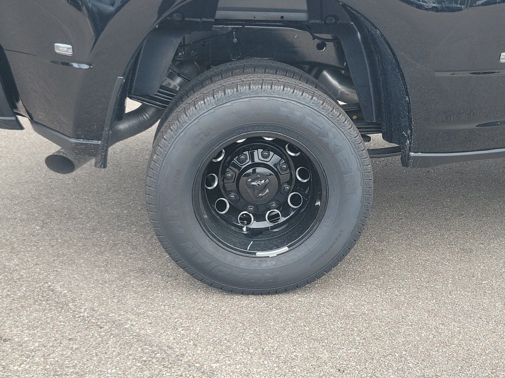 New 2027 RAM 3500 Big Horn AWD/4WD image 6