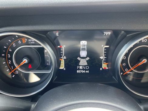 Used 2020 Jeep Gladiator Overland AWD/4WD image 25