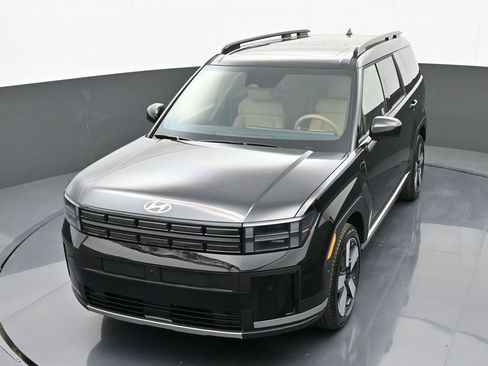 Used 2025 Hyundai Santa Fe Limited image 20