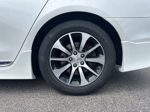 Used 2016 Acura TLX FWD image 4
