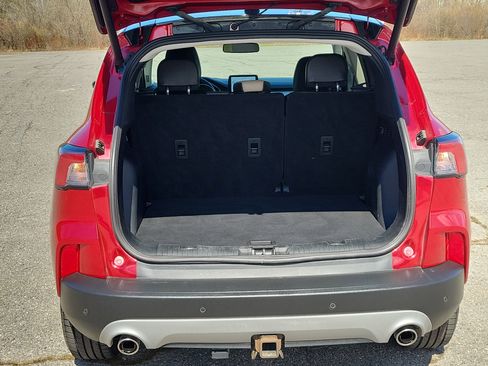 Used 2022 Ford Escape Titanium w/ Class II Trailer Tow Package AWD/4WD image 17