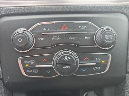 Used 2023 Dodge Charger SXT image 28
