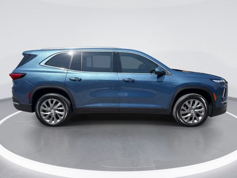 Used 2026 Buick Enclave Preferred w/ Power Package FWD image 9