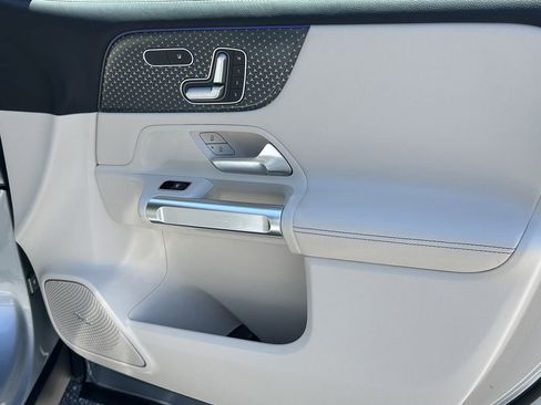 Certified 2025 Mercedes-Benz GLB 250 image 16