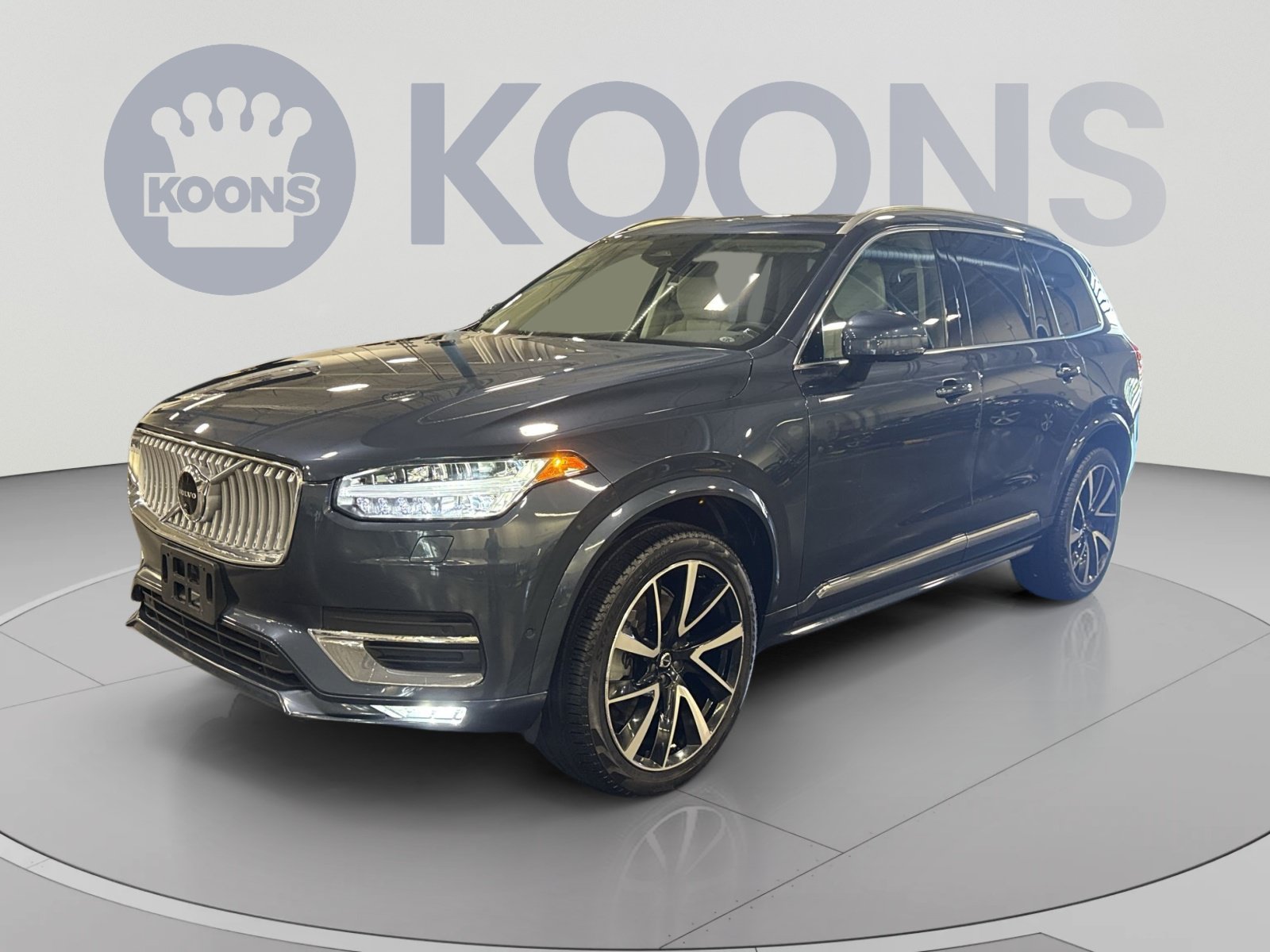 Used 2024 Volvo XC90 B5 Plus AWD/4WD image 1