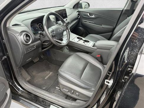 Certified 2023 Hyundai Kona Limited FWD image 9