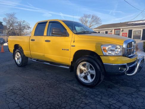 Used 2008 Dodge Ram 1500 Truck SLT w/ Popular Equipment Group image 2