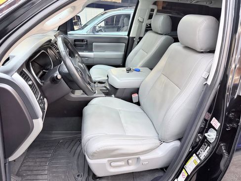 Used 2019 Toyota Sequoia SR5 image 11