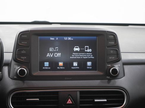 Used 2018 Hyundai Kona SE AWD/4WD image 17