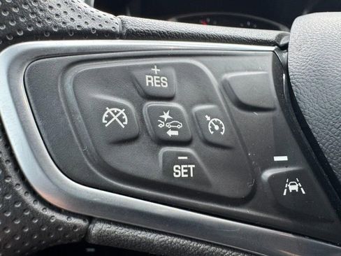 Used 2023 Chevrolet Equinox LT w/ LPO, Floor Liner Package AWD/4WD image 15