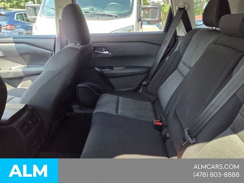 Used 2024 Nissan Rogue SV FWD image 4