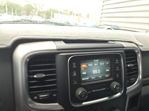 Used 2019 RAM 1500 Classic SLT image 12