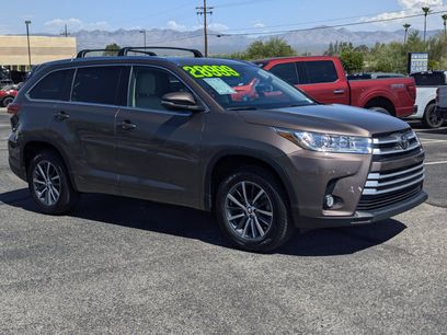 Used 2018 Toyota Highlander XLE w/ Carpet Mat Package (TMS)