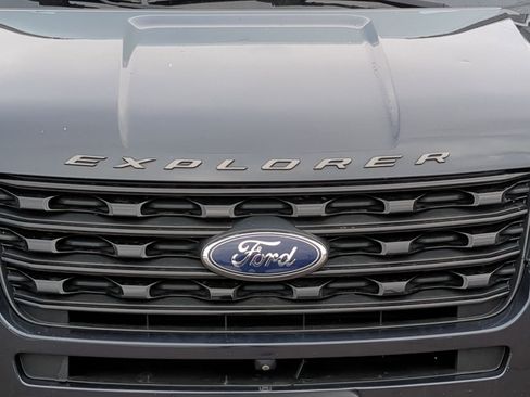 Used 2017 Ford Explorer Sport w/ Equipment Group 401A image 16