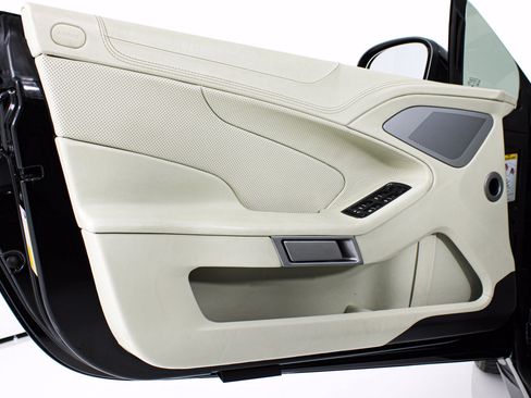 Used 2014 Aston Martin Vanquish Volante RWD image 37