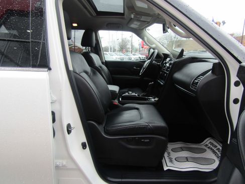 Used 2024 INFINITI QX80 Luxe image 16