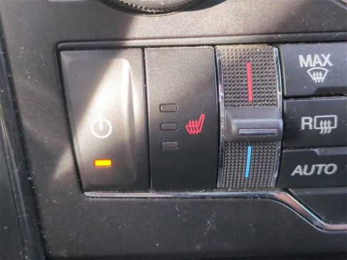 Used 2019 Ford Explorer XLT w/ Equipment Group 202A image 24