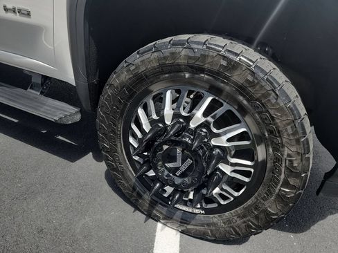 Used 2024 GMC Sierra 3500 Denali Ultimate AWD/4WD image 29