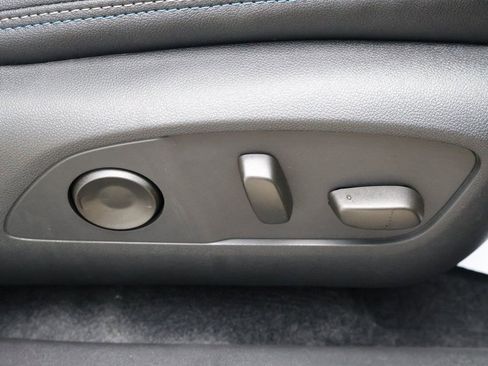 New 2026 Chevrolet Equinox EV LT w/ Convenience Package II FWD image 35