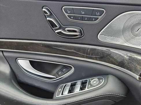 Used 2018 Mercedes-Benz S 560 4MATIC Sedan image 9