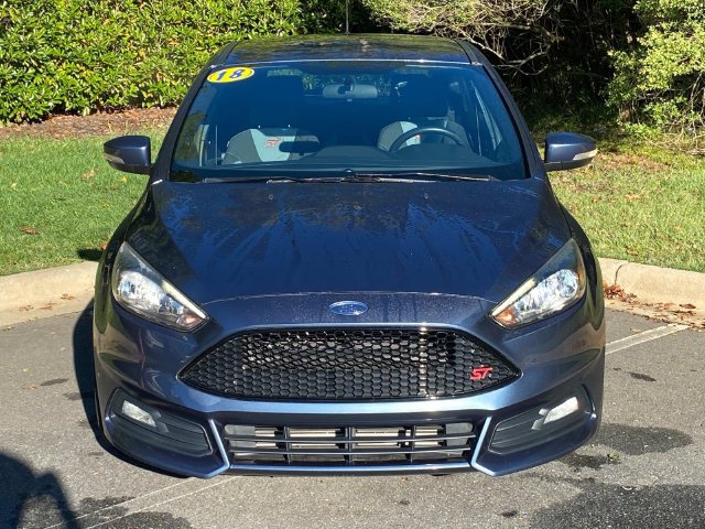 Used 2018 Ford Focus ST FWD image 2