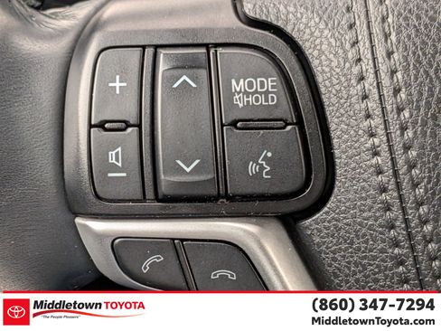 Used 2019 Toyota Highlander Limited AWD/4WD image 19
