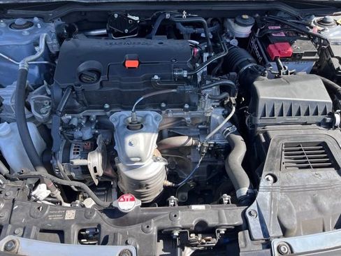 Used 2023 Honda Civic Sport image 5