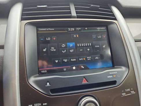 Used 2012 Ford Edge SEL AWD/4WD image 19