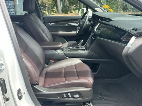 Used 2020 Cadillac XT6 Premium Luxury image 29