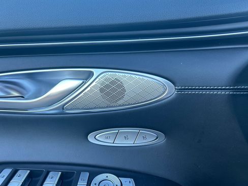 Used 2023 Genesis GV70 2.5T w/ Select Package image 21