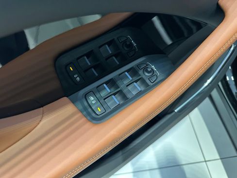 New 2024 Jaguar I-PACE R-Dynamic HSE AWD/4WD image 23