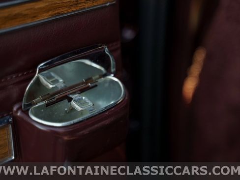 Used 1991 Jeep Grand Wagoneer Base image 88